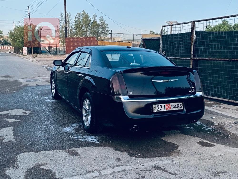 كرايسلر 300